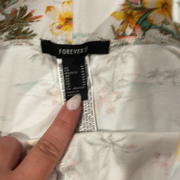 Sweat suit shorts a crop top - Picture 3 of 5